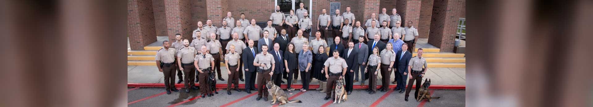 Jones County Sheriff's office Group photo with k9s